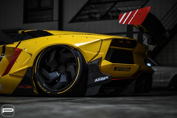 Modifikasi Lamborghini Aventador pakai pelek PUR Wheels