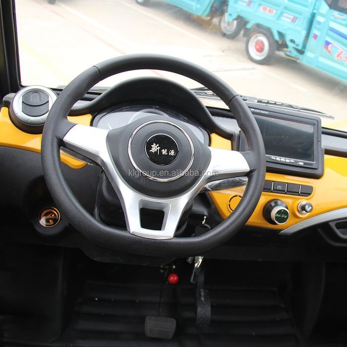detail interior mobil listrik Z11