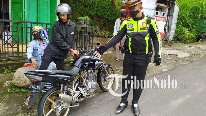 Apes. 31 pengendara motor berknalpot brong diciduk polisi di Tawangmangu, Karanganyar saat sunmori