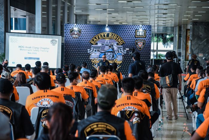 Anak Elang Harley-Davidson of Jakarta, adakan Motorcycle Safety Riding Training di Kompleks MPR/DPR RI 