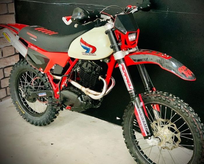 Garpu depan diganti dengan model upside down