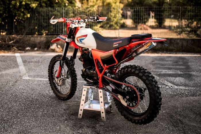 Restomod Honda XL500R yang istimewa