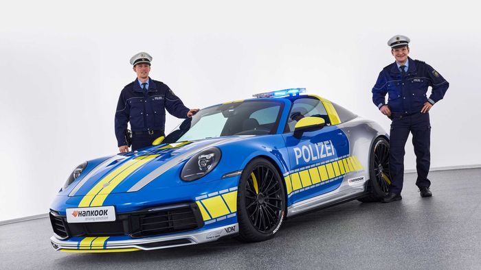 Modifikasi Porsche 911 Targa jadi mobil polisi hasil garapan TechArt, Jerman
