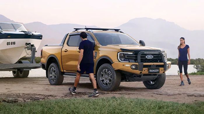 Modifikasi Ford Ranger terbaru berkelir kuning dengan pasokan part off-road resmi