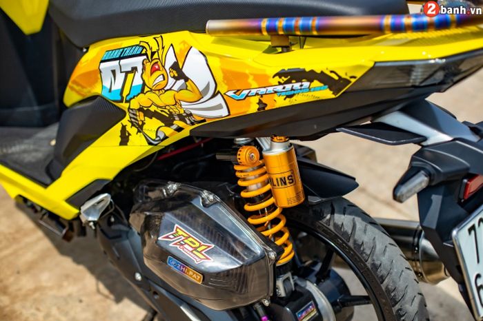 Suspensi belakang diganti dengan shock Ohlins