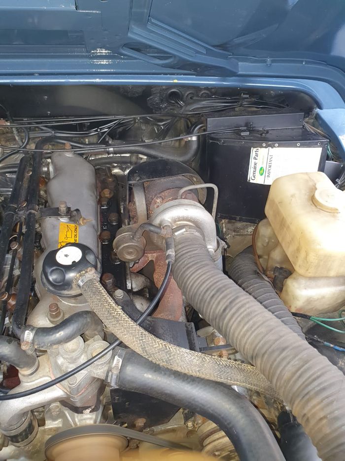 Mesin Turbo Diesel Land Rover Defender 110 tahun 1989 eks TVRI