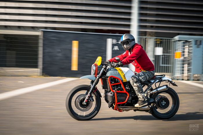 BMW K1100LT scrambler yang istimewa