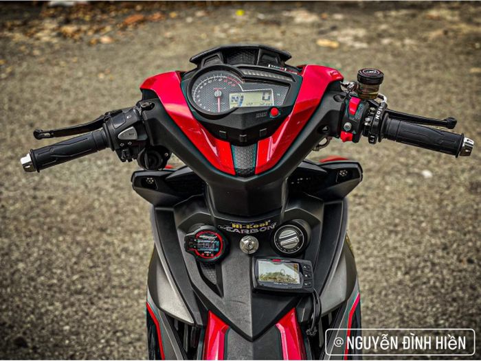 Tampilan area kokpitnya makin stylish