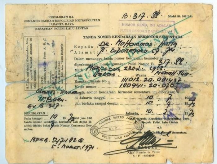 Berkas Mercedes-Benz 220S Bung Hatta.