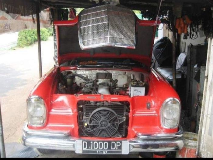 Berkas Mercedes-Benz 220S Bung Hatta.