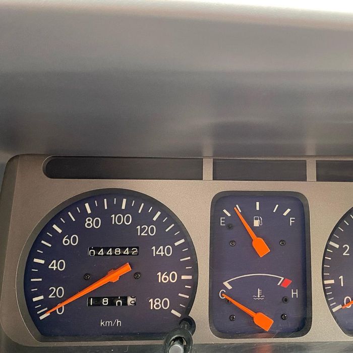Odometer Toyota Kijang Krista 2.0 EFI M/T 2000 baru jalan 44 ribu kilometer