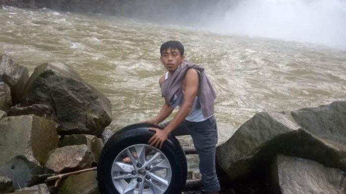Roda Toyota Kijang Innova yang terjun jurang di Pakpak Bharat, Sumatera Utara ditemukan