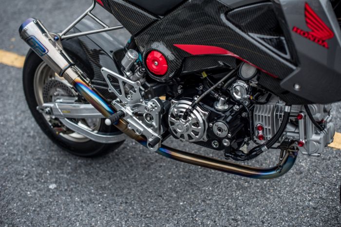 Mesinnya diganti dengan produk Takegawa berkapasitas 181 cc