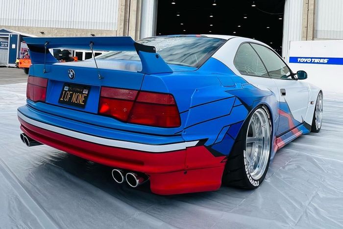 Pasokan wide body Rocket Bunny bikin modifikasi BMW Seri-8 lawas makin sangar