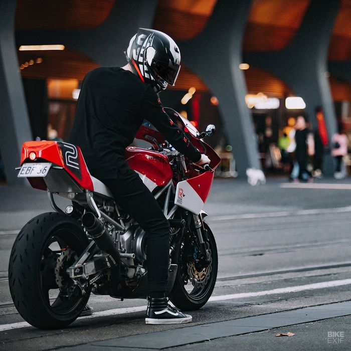 Yamaha TRX850 yang terlihat mempesona