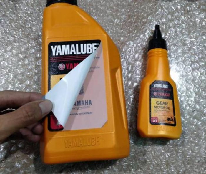 Oli Yamalube dilengkapi dengan teknologi in mould label (IML) untuk cegah pemalsuan