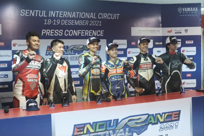 Peraih podium di kelas Community Rider 250 cc pada Yamaha Endurance Festival 2021.