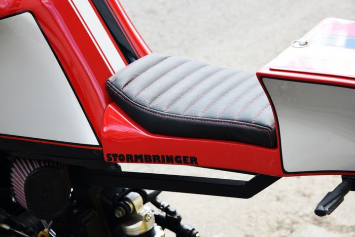 Subframe dirombak dan dipasangi buntut kustom