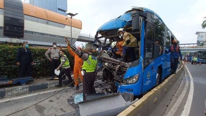 Ilustrasi kecelakaan bus TransJakarta
