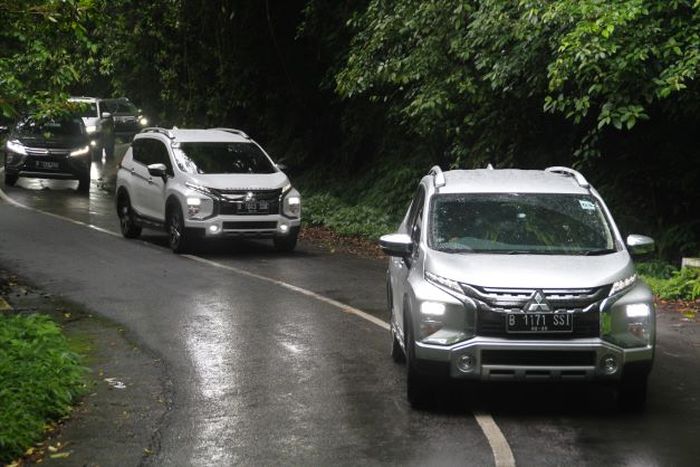 Pastikan kelistrikan mobil seperti lampu-lampu dan sebagainya bekerja dengan baik