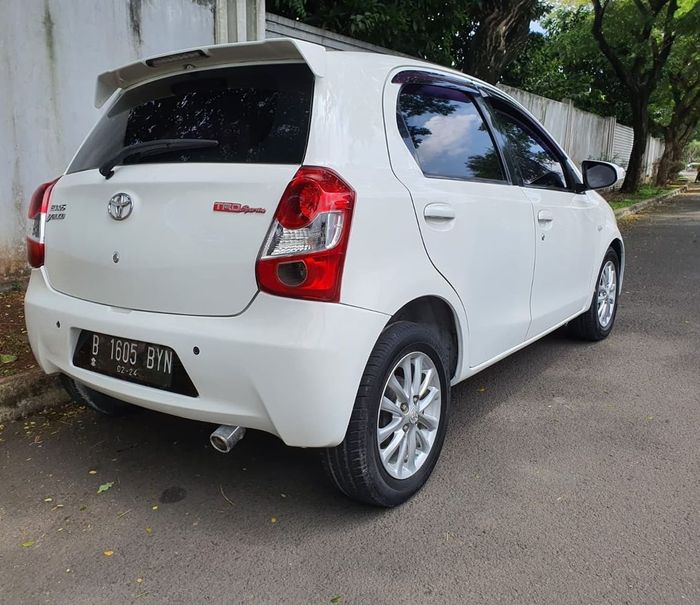 Dijual Toyota Etios Valco 2014