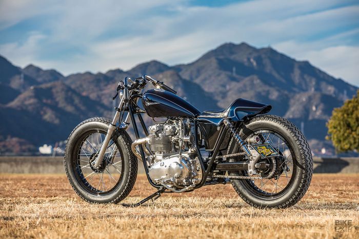 Triumph Trident T150V kustom yang istimewa