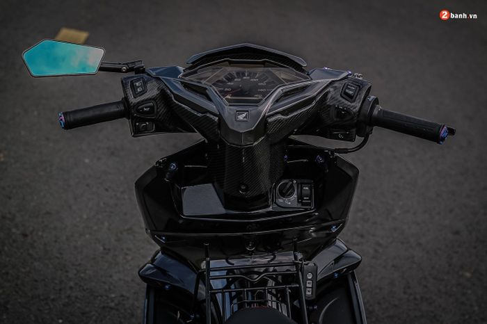 Bagian kepalanya diganti dengan milik Honda Vario