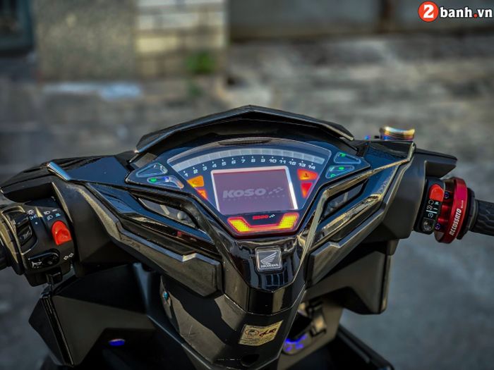 Panel speedometer diganti produk Koso