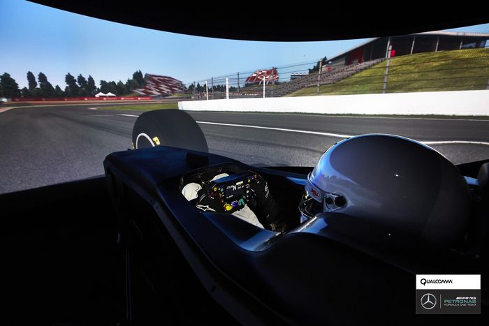 Para pembalap simulator tim-tim F1 akan menghabiskan hari Jumat setelah sesi latihan bebas resmi berlangsung untuk mencari setup kualifikasi dan race