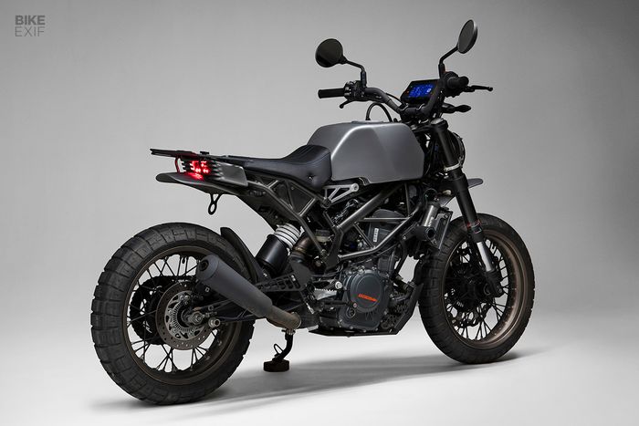 KTM Duke 390 scrambler yang tampil keren