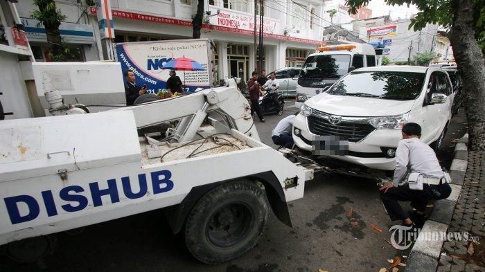 Ilustrasi derek mobil