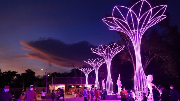 Rest Area Goa Lawah Klungkung saat malam hari.