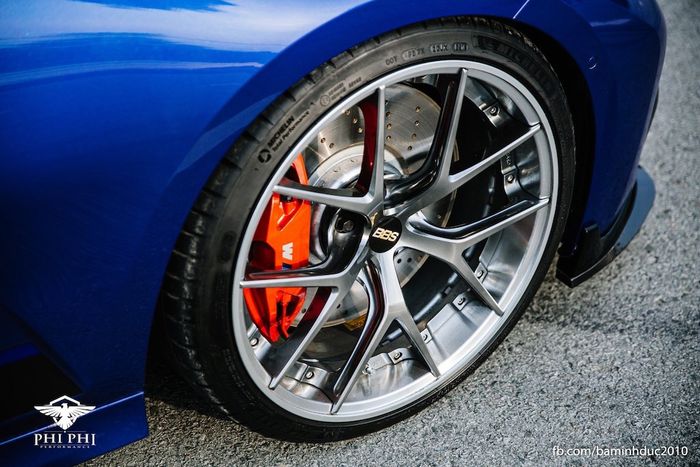 Modifikasi BMW 330i M Sport pasang pelek BBS RI-S ukuran 20 inci