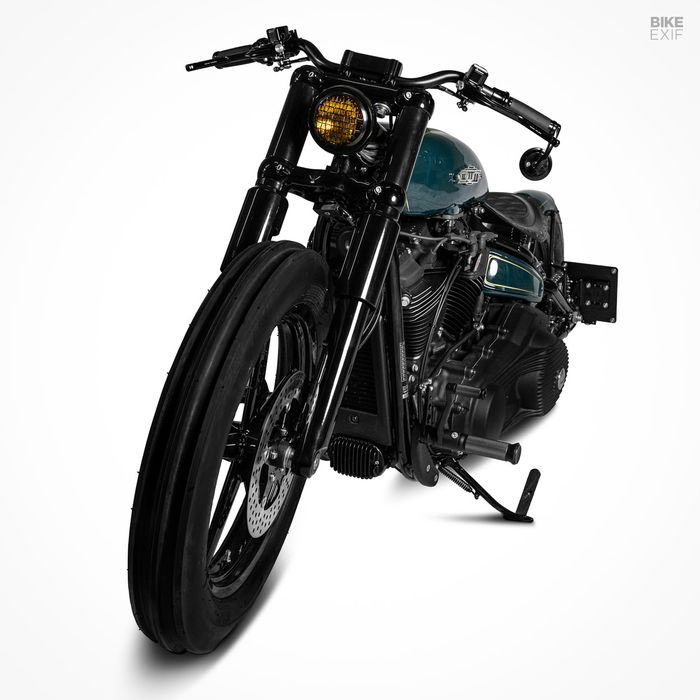 Garpu depan masih bawaan aslinya tapi dipendekkan