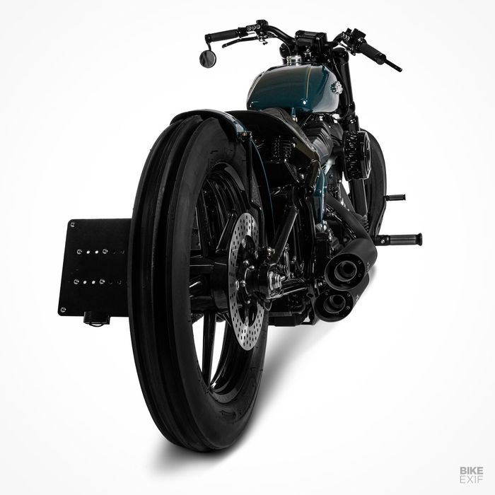 Harley-Davidson Street Bob bobber yang begitu sangar
