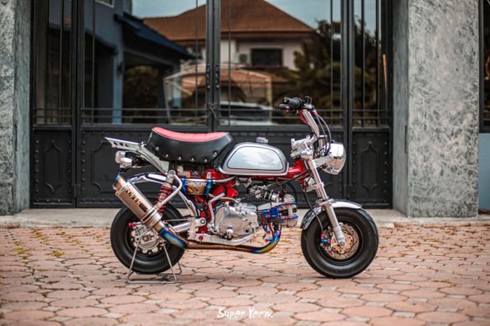 Modifikasi Honda Monkey Z50 yang istimewa