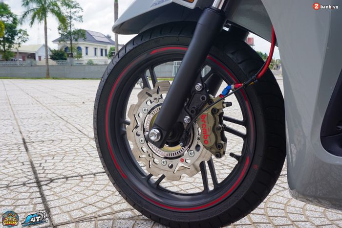 Kaki depannya hanya mendapatkan upgrade pengereman