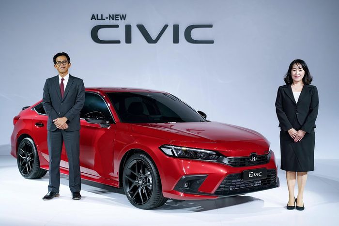 Honda Civic saat peluncuran di Malaysia. Varian yang tampil adalah varian RS.
