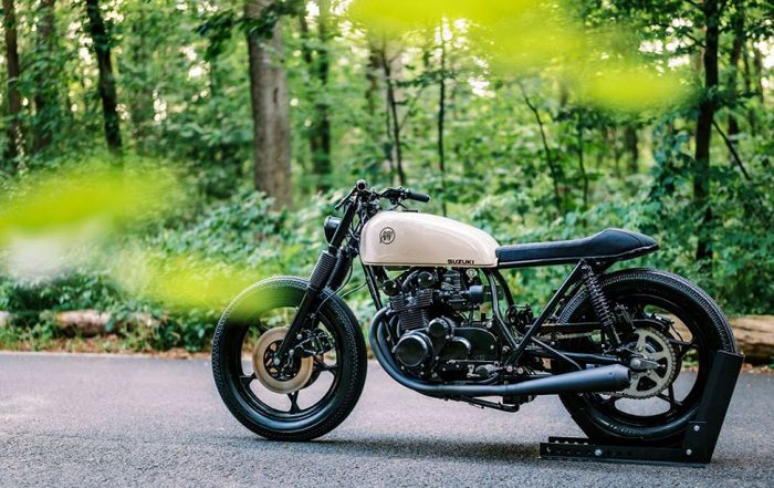 Suzuki GS750 kustom yang impresif