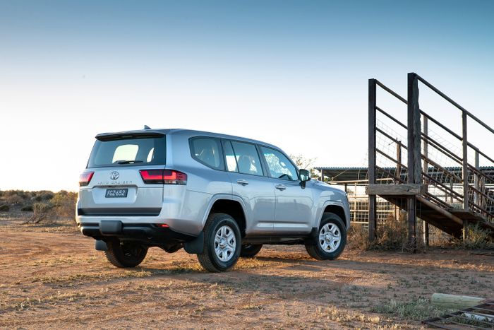 Toyota Land Cruiser 300 GX Australia.