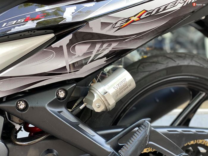 Suspensi belakang pakai shock YSS G-Series