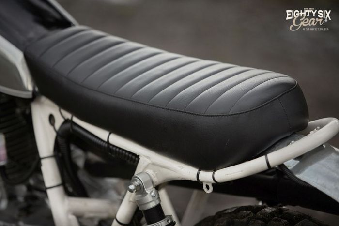 Subframe dirombak dan dipasangi jok elegan