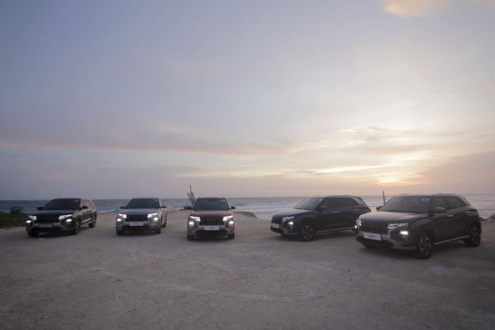 Hyundai Creta di sebuah pantai di Bali