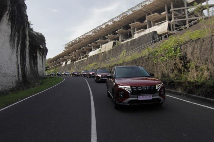 Hyundai Creta saat menuju sebuah pantai di Bali