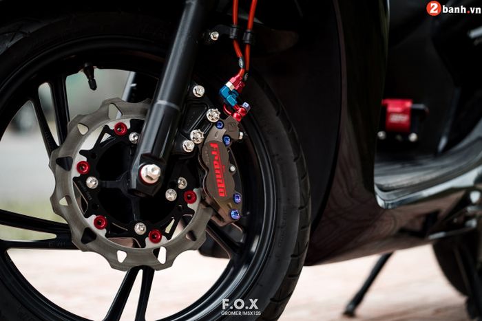 Kaki depannya hanya mendapatkan upgrade pengereman