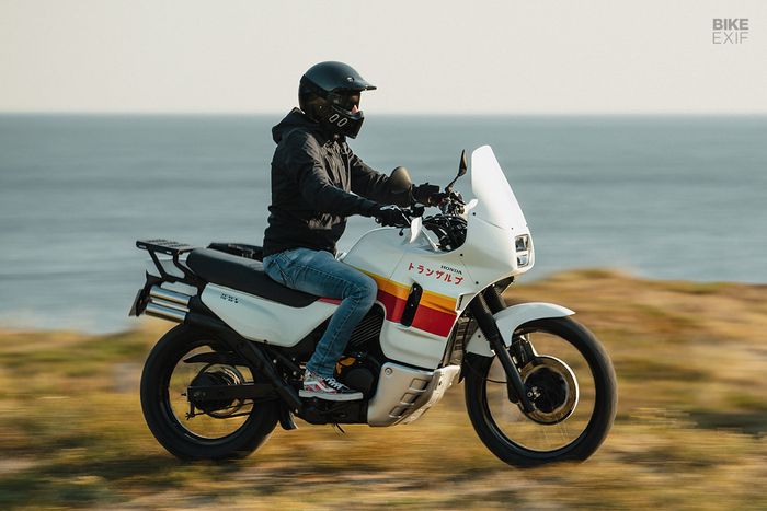 Restomod Honda XL600V Transalp yang apik