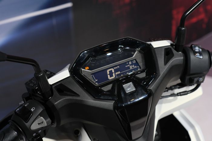 Honda Vario 160 pakai real time consumption bar di panel instrumen untuk menentukan mode ECO