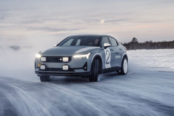 Polestar 2 Arctic Circle.