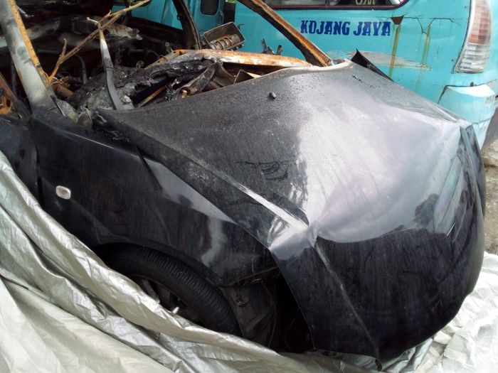 Bagian kap depan yang alami rusak parah