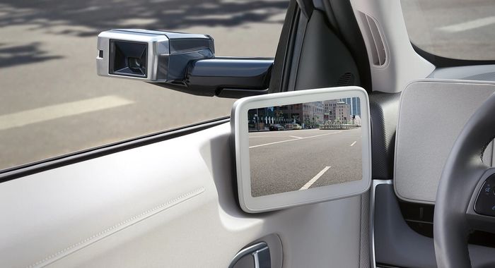 Fitur Digital Side Mirrors pada Ioniq 5 spek Korea.